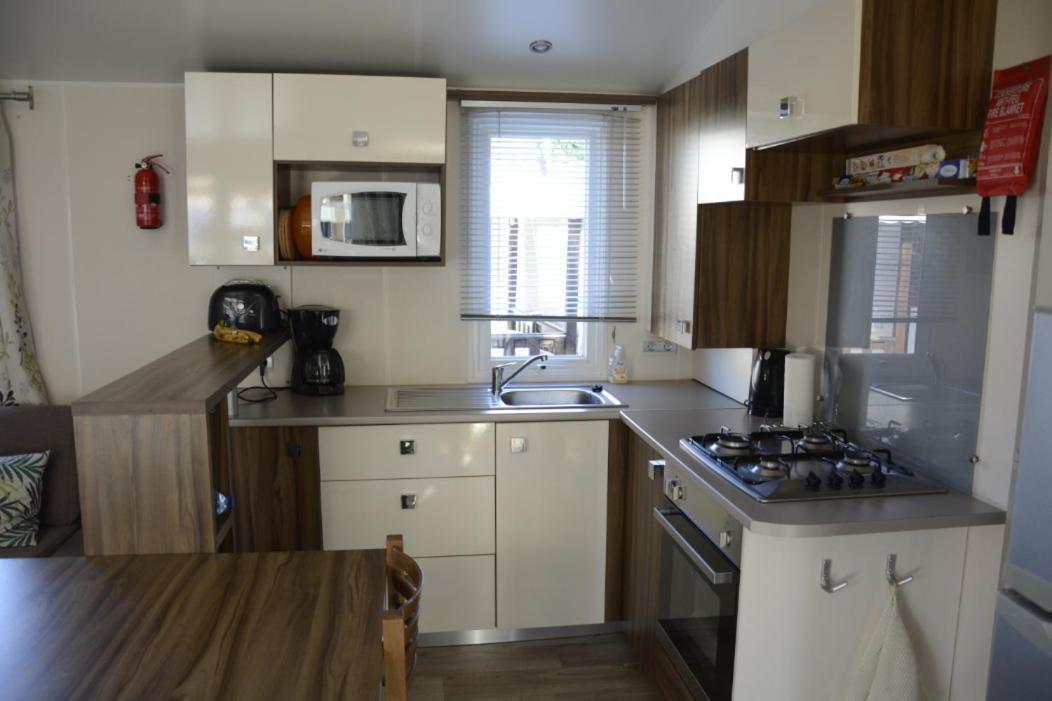 Mobilhome 6/8 Personnes 3Ch La Reserve **** Gastes 외부 사진